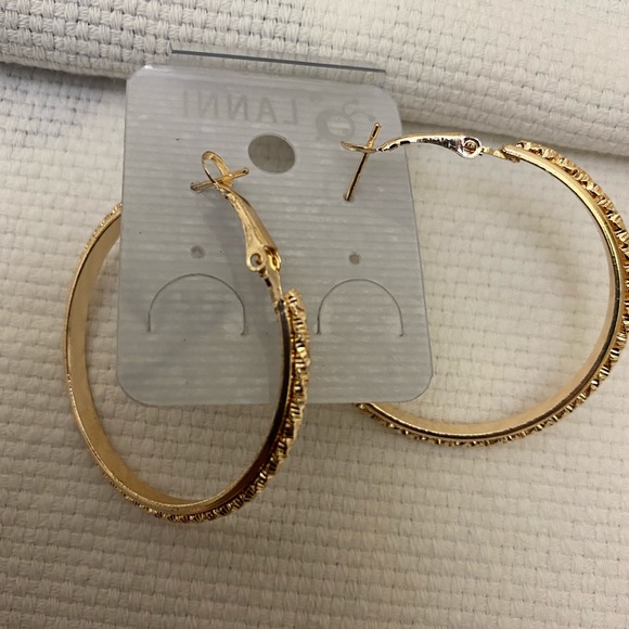 Lanni Gold Pierced Diamond Cut Hoops NWT - Picture 3 of 3